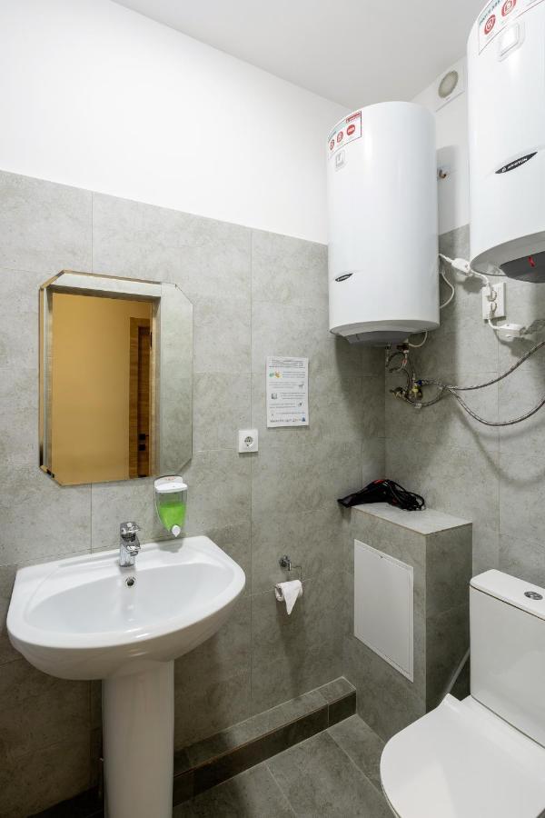 Bodo Hostel Bishkek Ngoại thất bức ảnh
